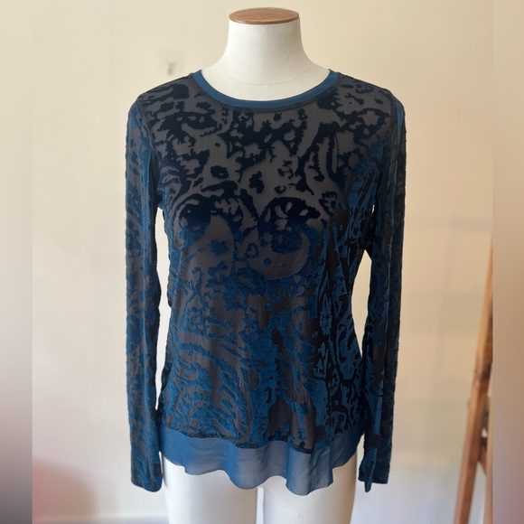 Vera Wang Sheer Velvet Top PS - Picture 4 of 6